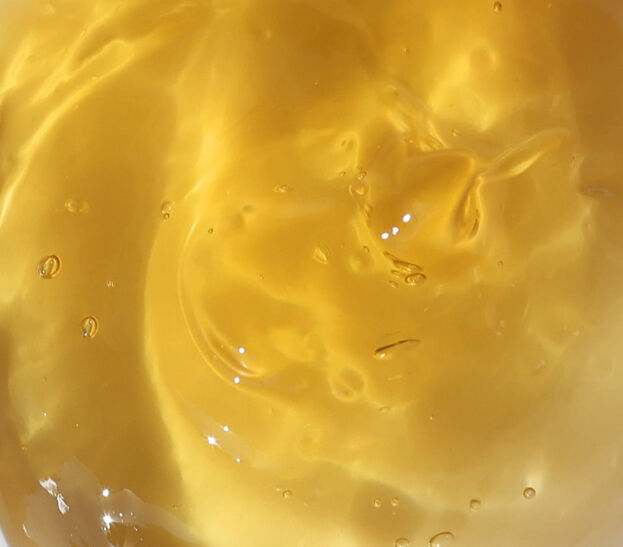 close up of the double lash serum
