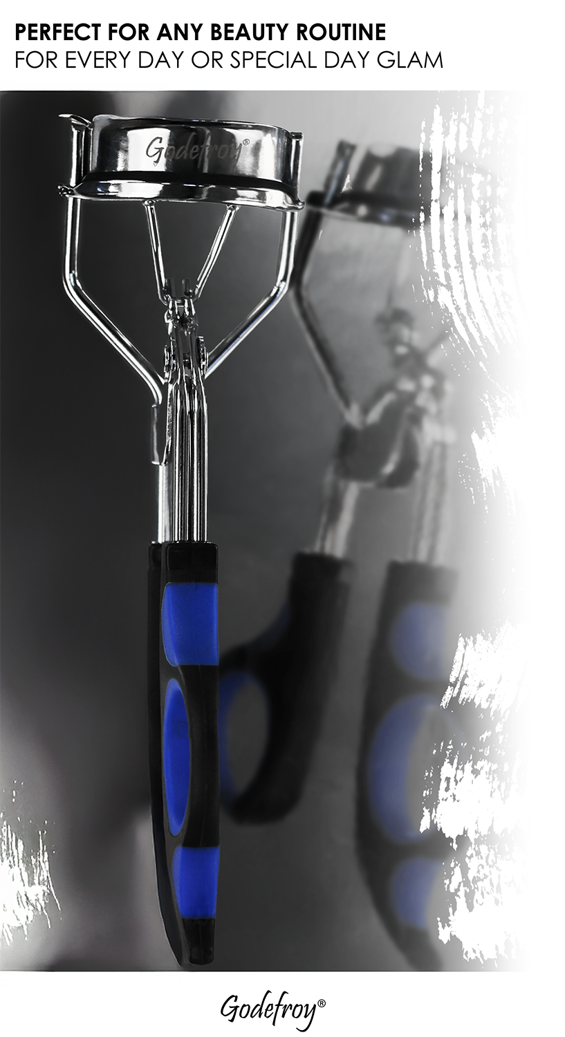 Eyelash curler with text