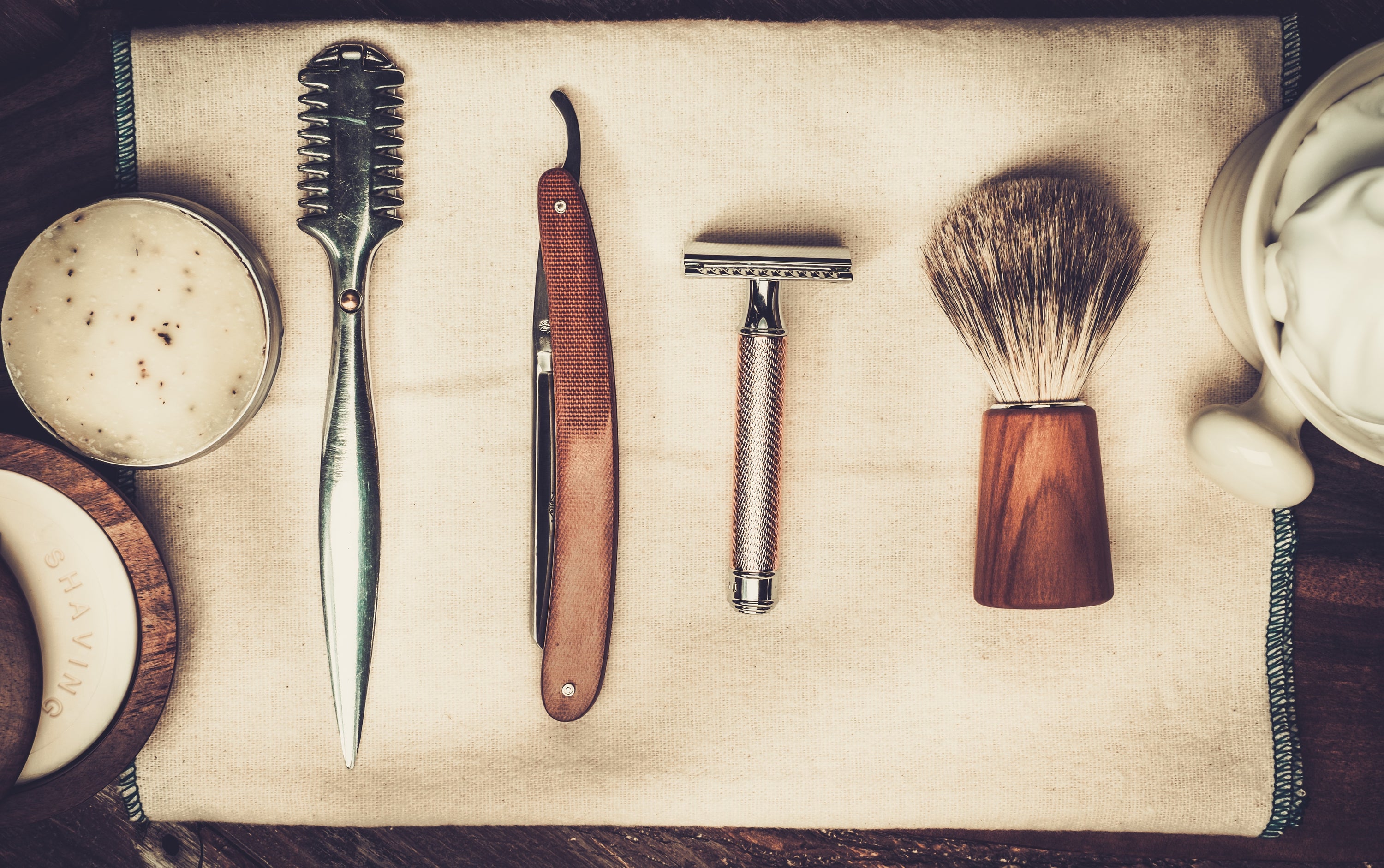 shaving and tinting accessories for men 