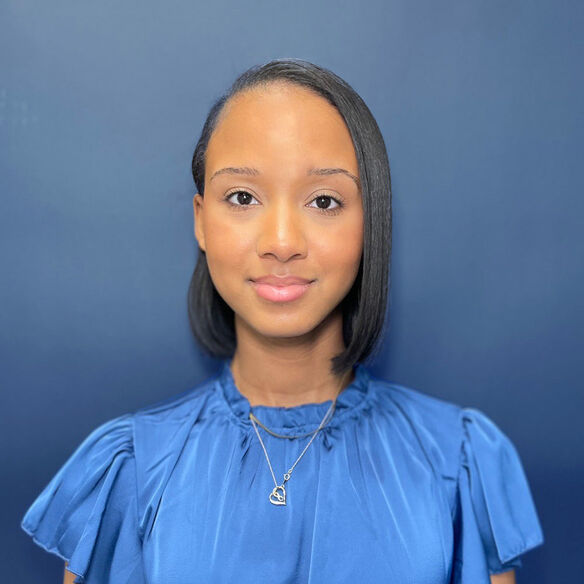 before picture of woman with thin eyebrows