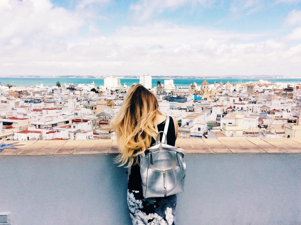 How to Maintain Your Beauty Routine While Traveling
