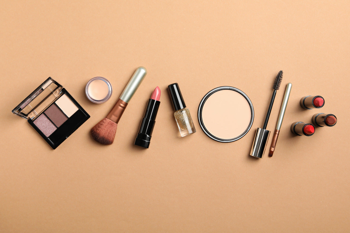 Makeup for Every Occasion: From Daytime Casual to Glam Evening Looks 