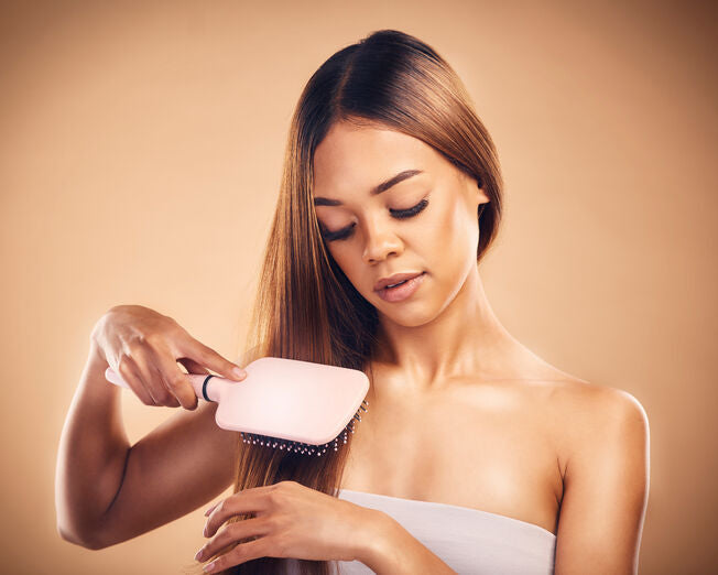 Castor Oil for Hair Growth: How to Use and Benefits