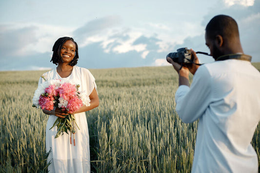 How to Look Good in Photos: Photo-Ready Makeup Tips 2025