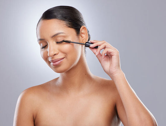 5 Everyday Habits That Secretly Damage Your Lashes