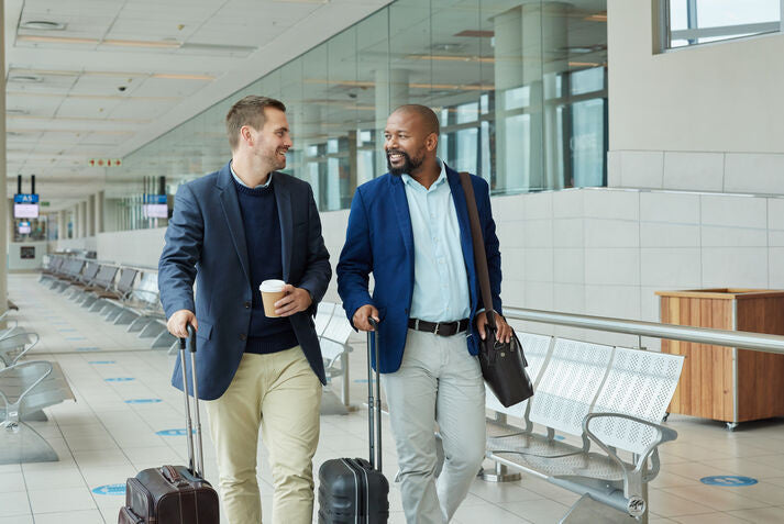On-the-Go Grooming: Men's Guide for Traveling