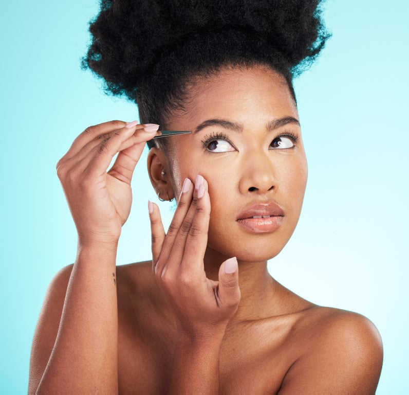 beauty-hair-removal-and-eyebrows-with-black-woman